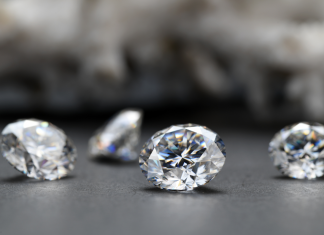 PF investiga esquema de diamantes com laranjas em Roraima Esquema de diamantes envolvendo família de ex-governador tinha rede de laranjas