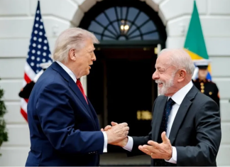 Trump elogia Lula e destaca diálogo sobre comércio Trump chama Lula de presidente dinâmico e diz que reunião foi muito boa